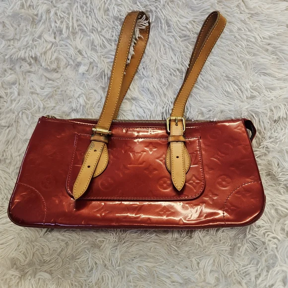 Elegant Red Designer Handbag - Picture 2 of 15